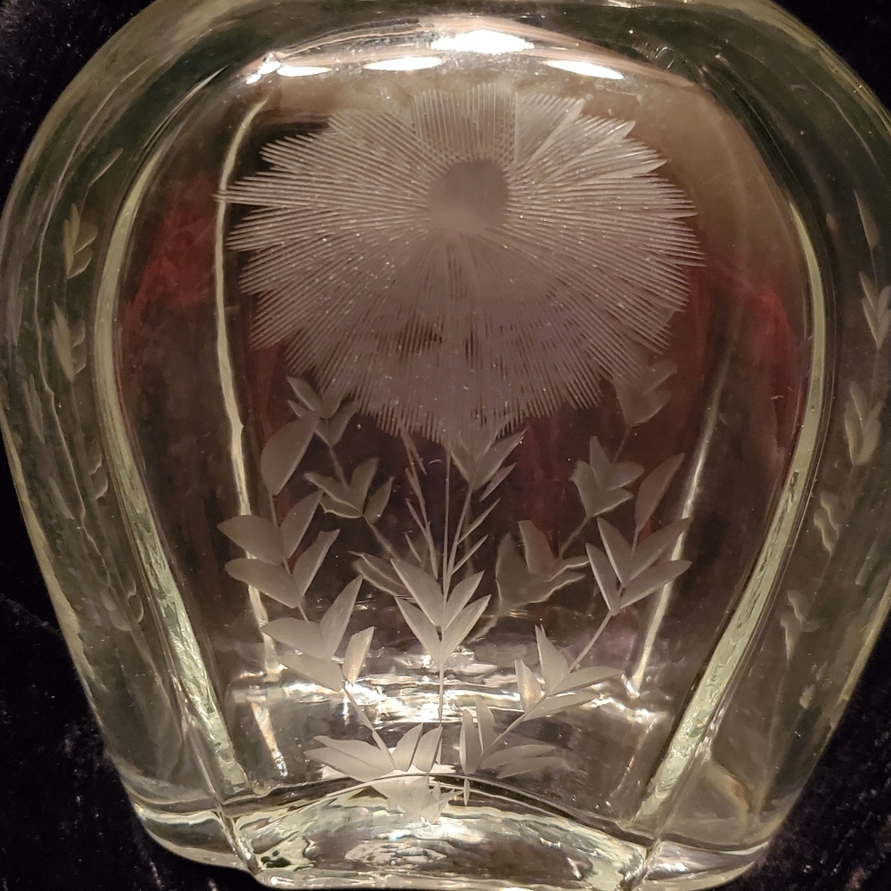 Etched Flower Whisky Whiskey Liquor Vintage Decanter 8.75"h - Picture 2 of 9